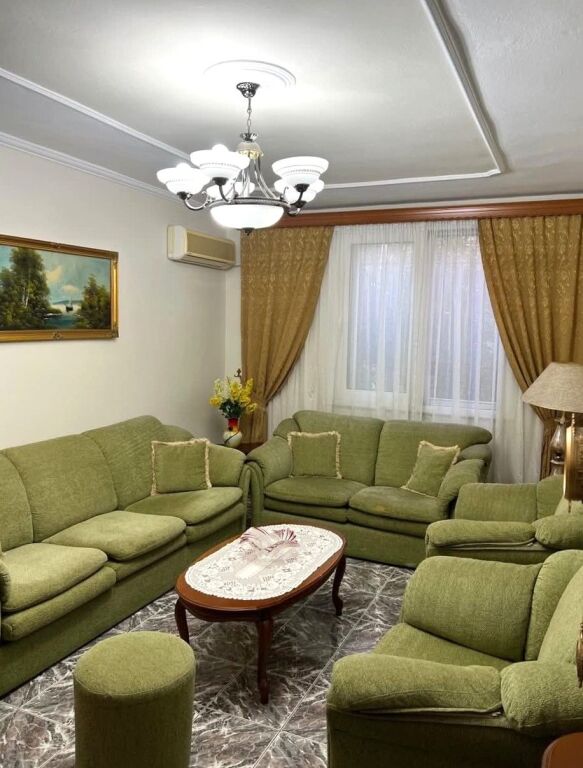 Appartamento 2+1 in affitto, 50000 leke al mese, via Kongresi i Manastirit (ospedale Madre Teresa)