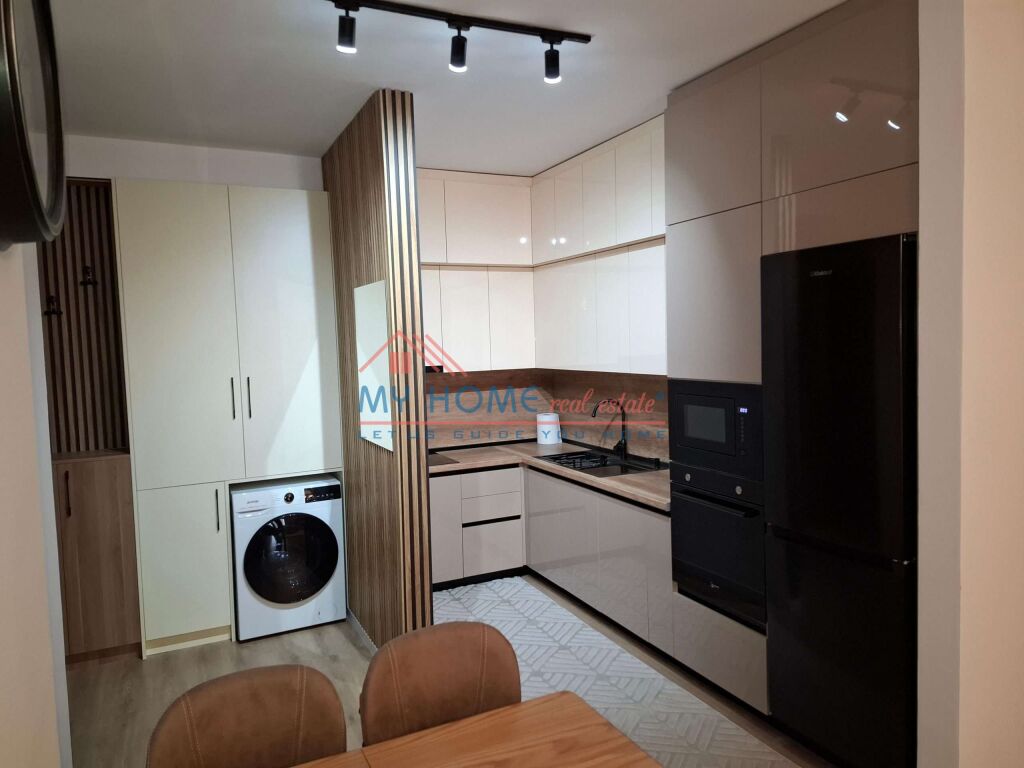 Apartament 2+1 me qera tek Kompleksi Aura ne Tirane