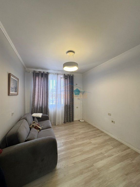 Jap me Qera, Apartament 2+1+Post Parkimi, Myslym Shyri, Tiranë. DB70372