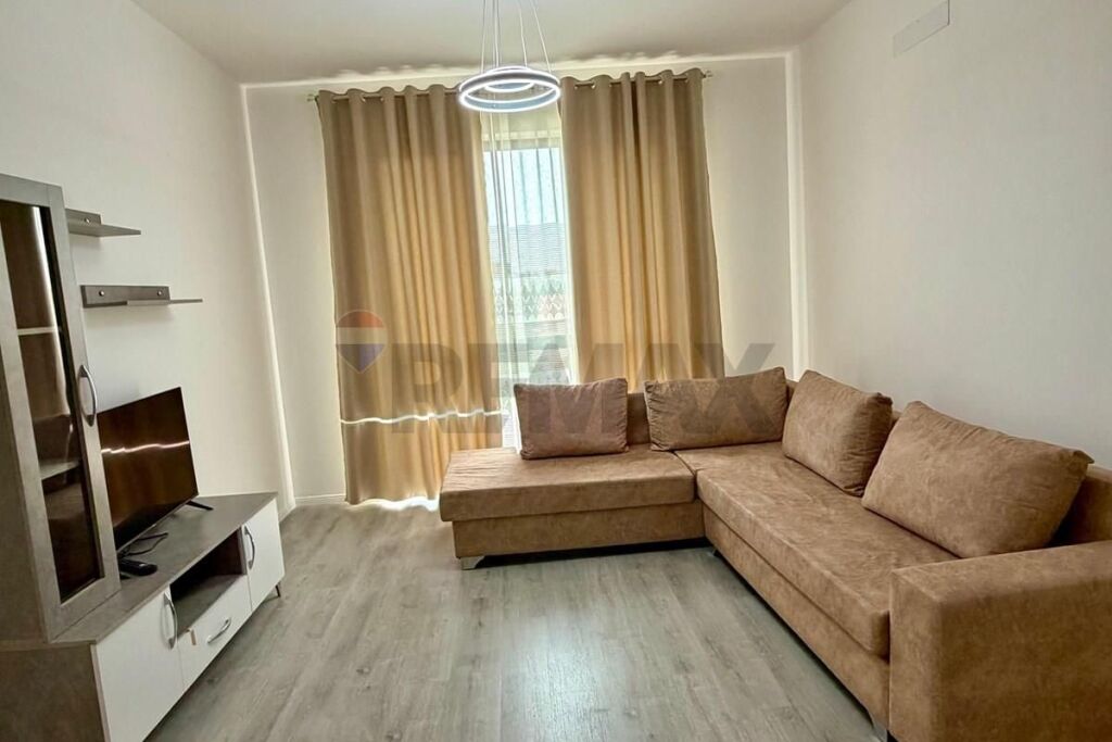 APARTAMENT 2+1+2 PER QIRA Ish Dogana