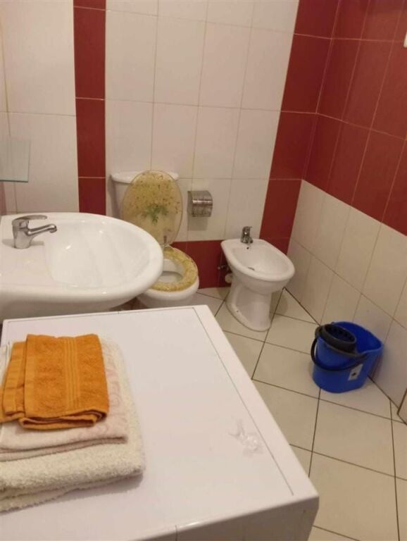 Apartament me qera
