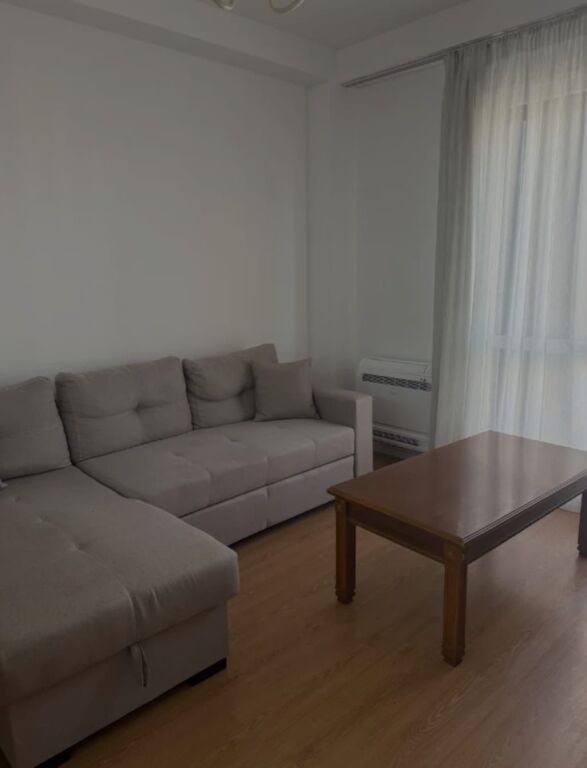 Jepet me qera apartament 1+1 pranë Don Boskos,