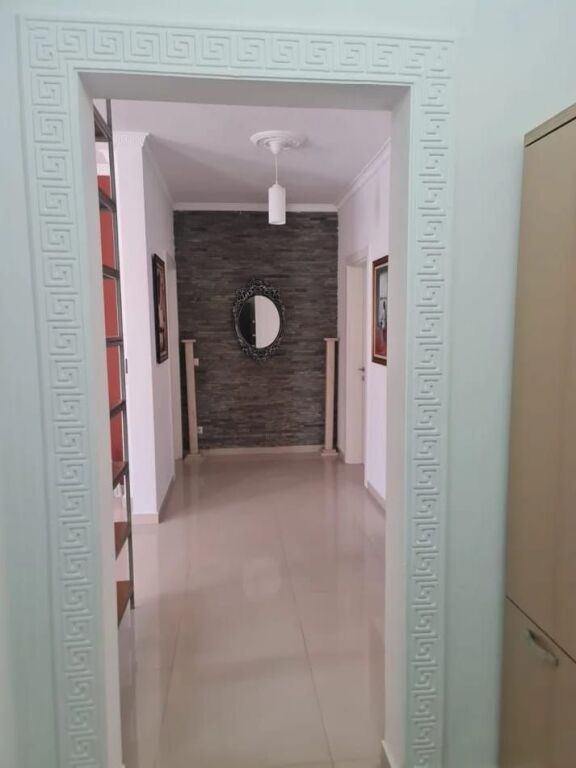 🏡 APPARTAMENTO 2+1+2 IN AFFITTO VICINO AL GIARDINO BOTANICO 🏡  80,000 Lekë