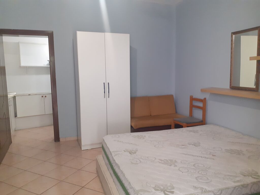 Jepet garsoniere me qera 18 000 ne muaj