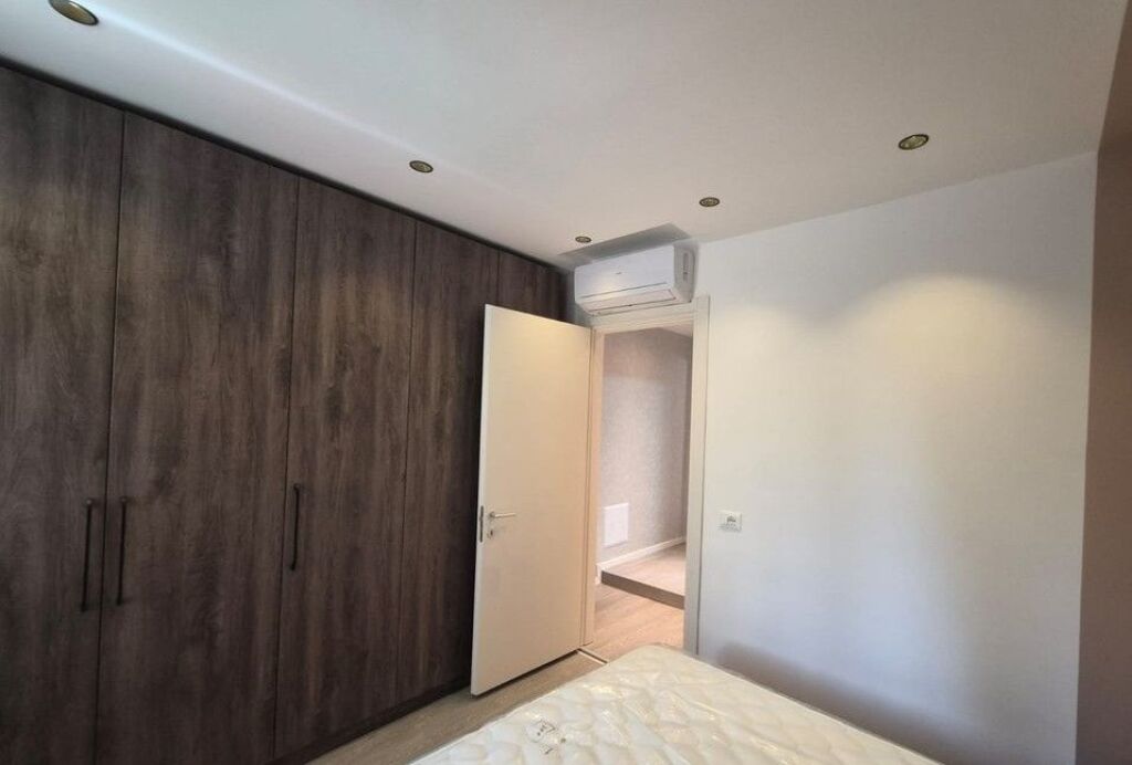 SHITET APARTAMENT 2+1 NË ZEMËR TË BLLOKUT, TIRANA E RE
