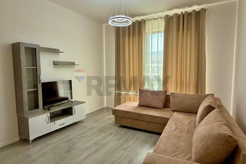 APARTAMENT 2+1+2 PER QIRA Ish Dogana