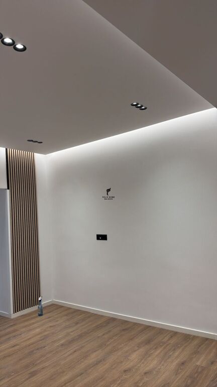 UFFICIO IN AFFITTO 70 M2 VASIL SHANTO 55.000 LEKE FH-79007