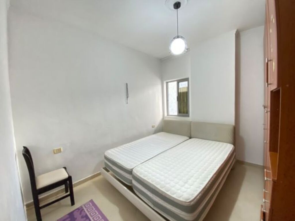 Jepet me Qera Apartament 1+1 Astir
