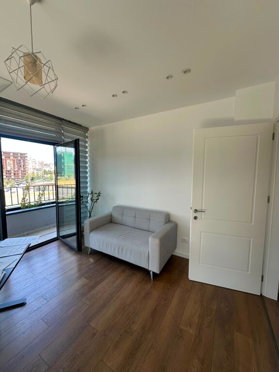 🏢 Jepet me Qira Ambient Zyre – Lake View Residence