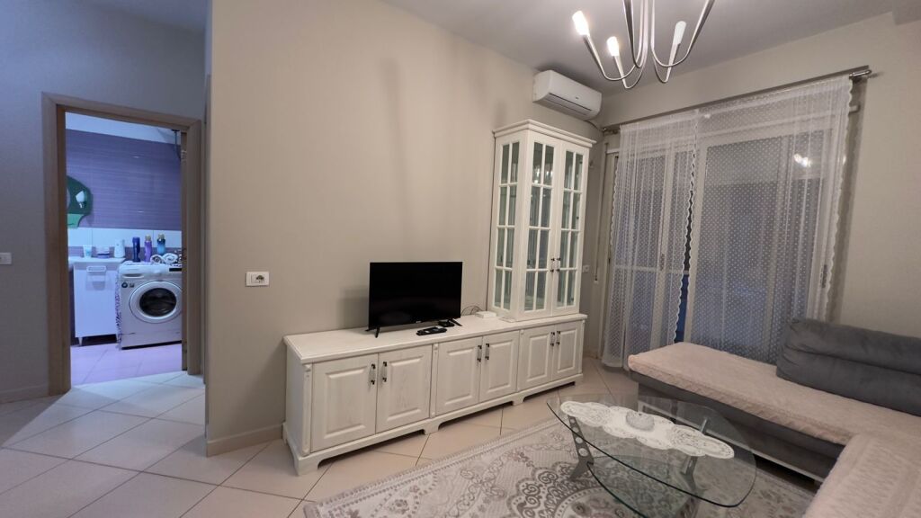 Shitet, Apartament 1+1, Rruga Bedri Karapici, Tirane . Empire70452