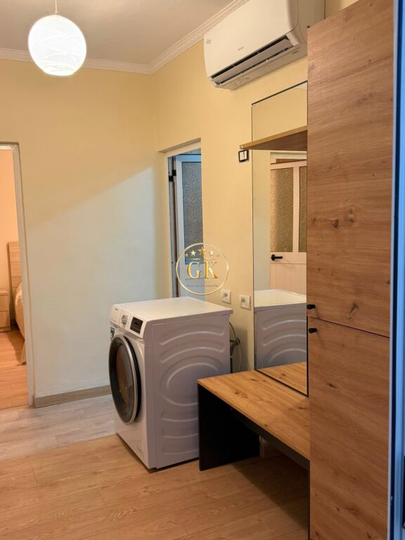 🏡 APARTAMENT ME QERA 1+1 | PRANË BLUE STAR, QENDËR DURRËS