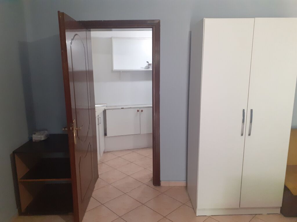 Jepet garsoniere me qera 18 000 ne muaj