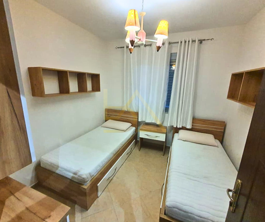 Shitet Apartament 2+1 me Verandë – Durrës, pranë Drejtorisë së Policisë
