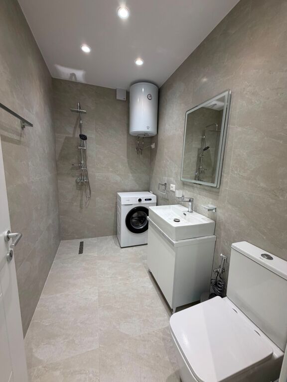 Shitet apartament 2+1 Myslym Shyri