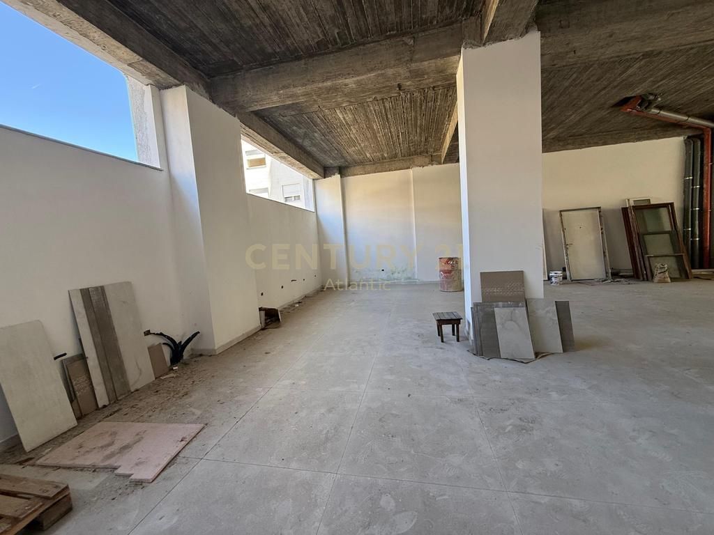 🏢 Commercial Unit for Sale 348.85m² at the Beach, Durrës – Possibility to Divide into 2 Parts and Sell.