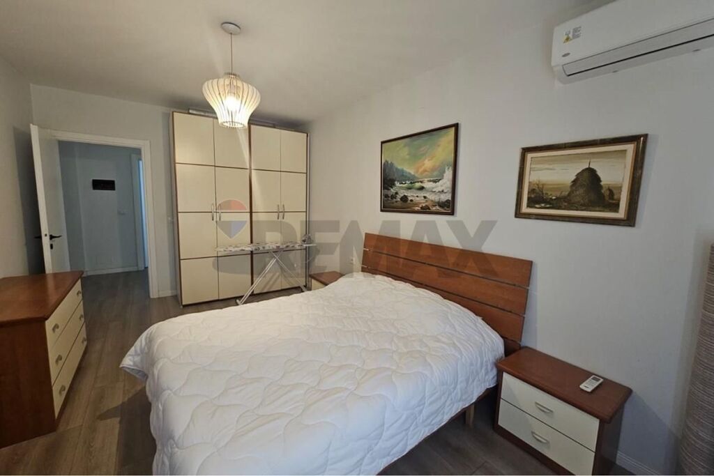 1+1 apartment for rent near the Artistic High School!