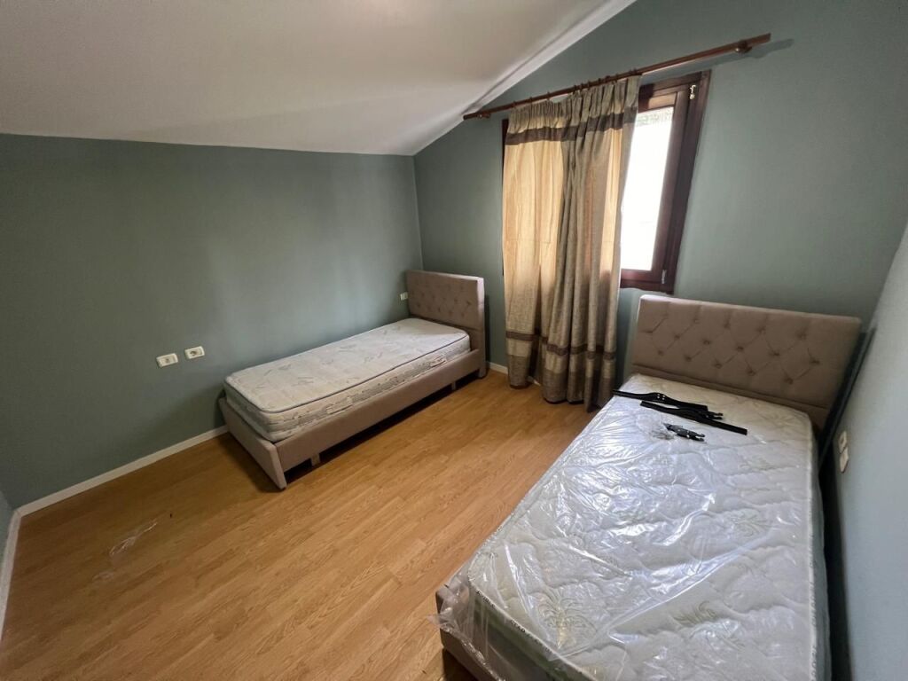 Shitet  apartament  2+1+2+Parkim kopshti Botanik