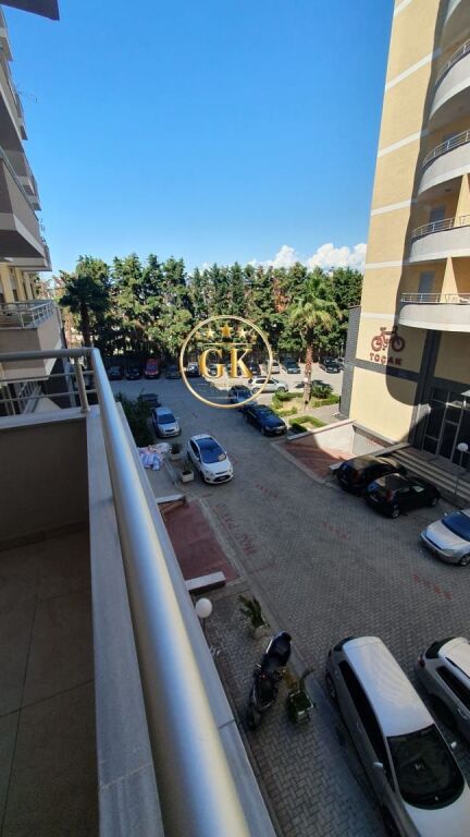 🏡 SHITET APATRAMENT 2+1+2 PLAZH DURRES