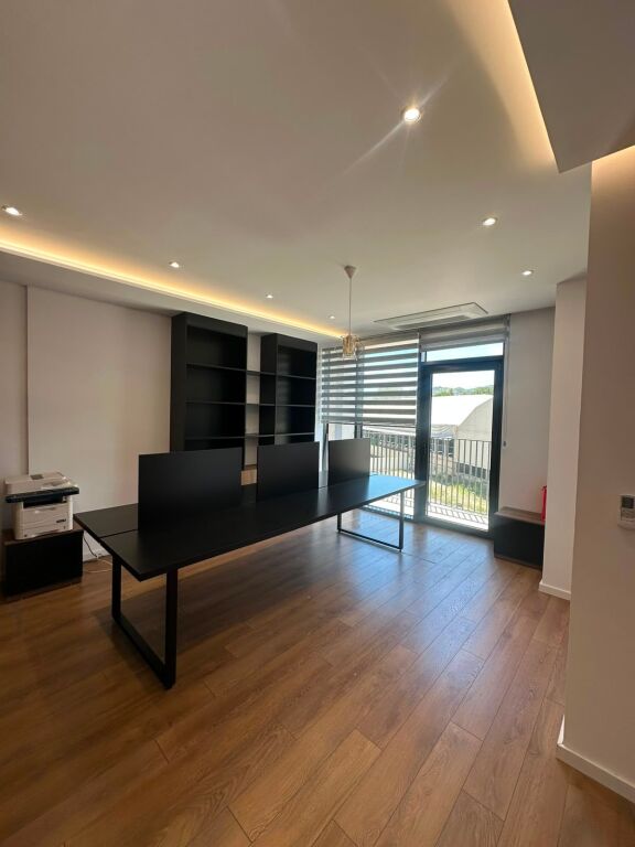 🏢 Jepet me Qira Ambient Zyre – Lake View Residence