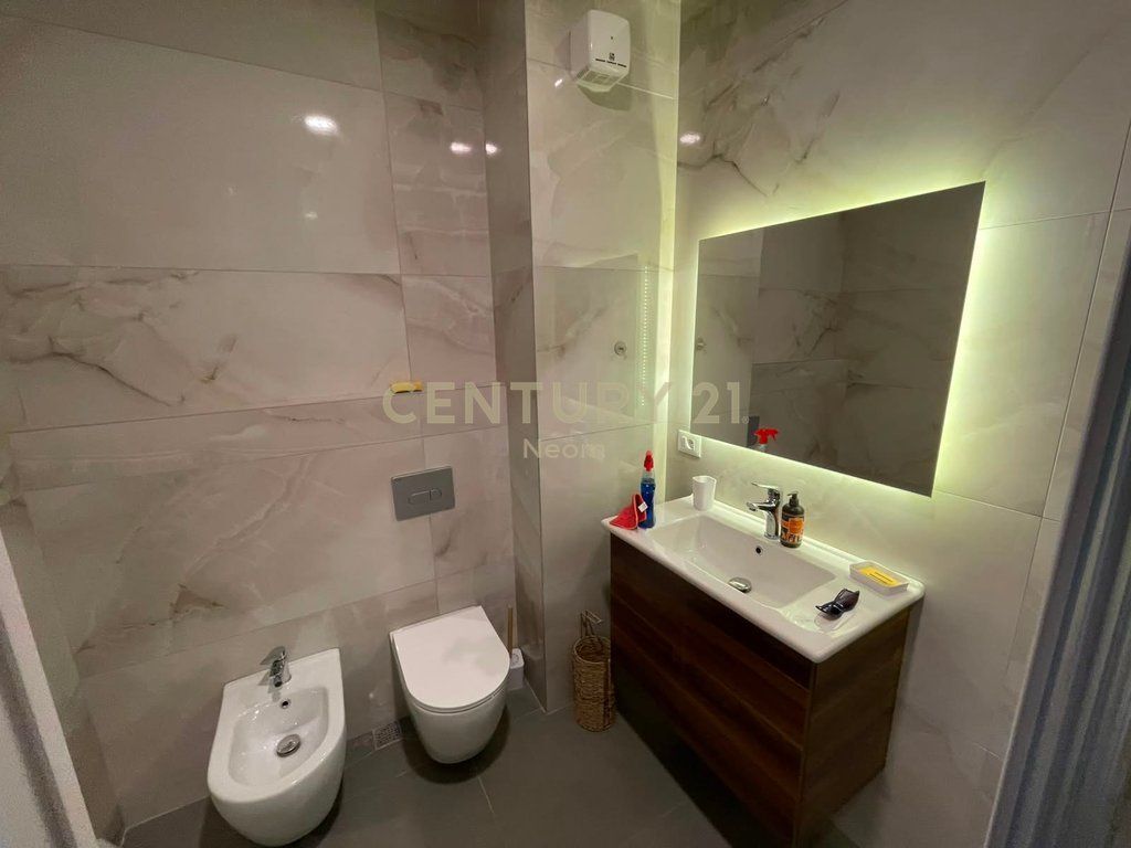 Appartamento 1+1 in affitto a Laprakë, Tirana - 650€ | 73 m²  Neom142873