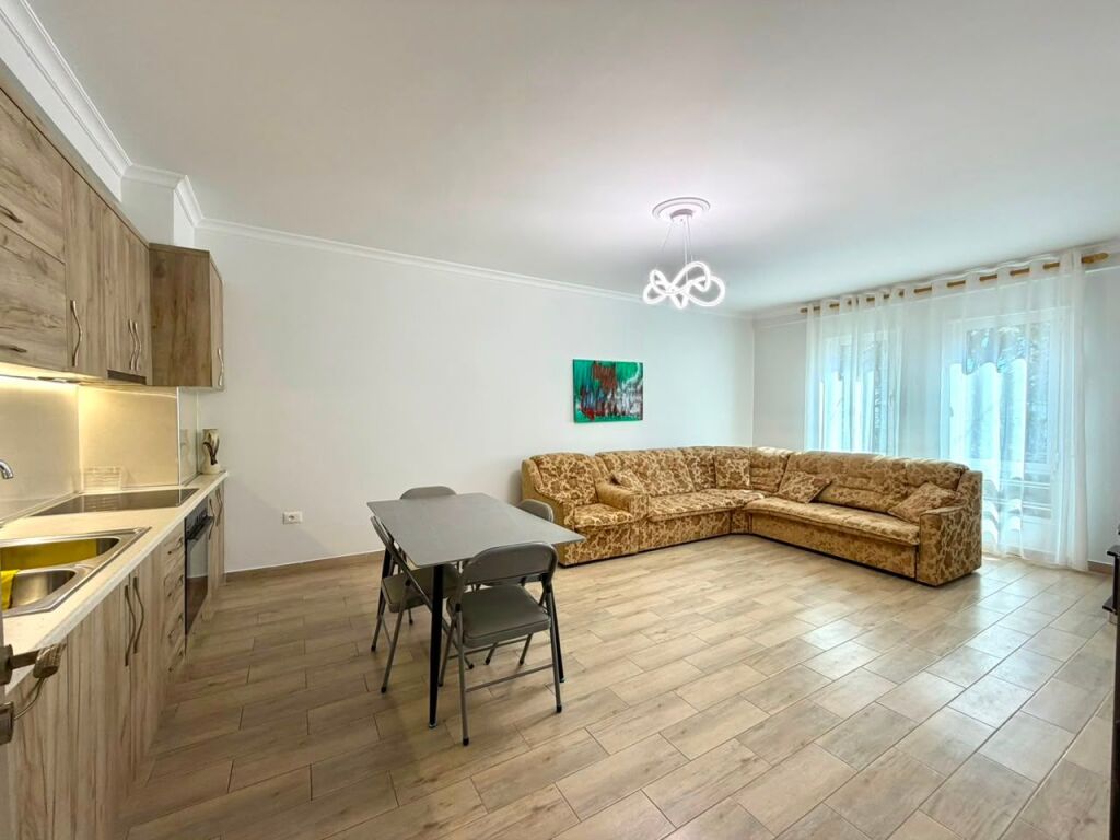 In Affitto: Appartamento 1+1 &amp; Balcone 📍Via Dibra - QSUT || Appartamento Gigante 72m² (55.000 Lek/Mese) Fronte Strada