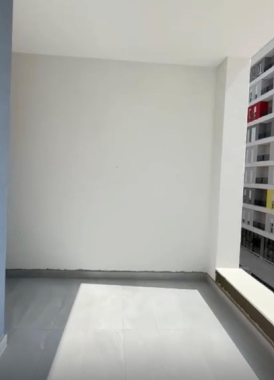 VENDESI APPARTAMENTO 2+1+2 A UNIVERS CITY