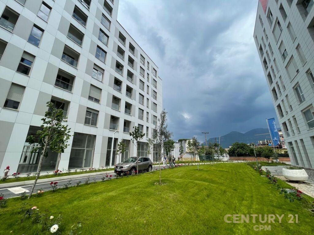 APARTMENT 2+1+2 FOR RENT AT THE "SIRI KODRA 2" COMPLEX!
