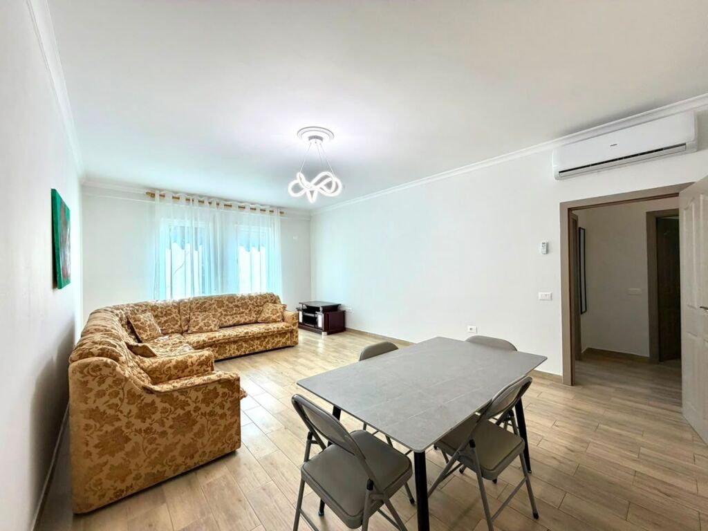 In Affitto: Appartamento 1+1 &amp; Balcone 📍Via Dibra - QSUT || Appartamento Gigante 72m² (55.000 Lek/Mese) Fronte Strada
