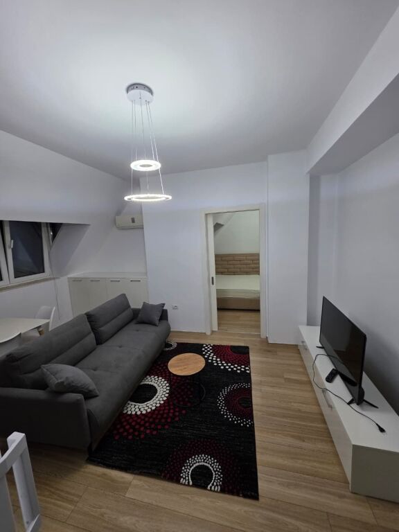 Qera | Apartament 1 + 1 | Liqeni i Thatë | 420 €/muaj
