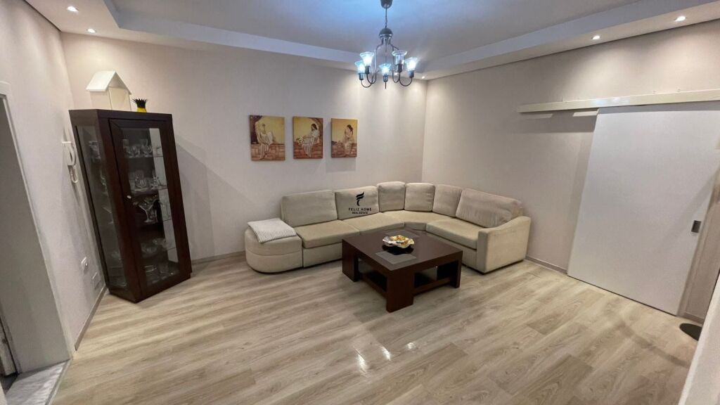 APARTAMENT ME QERA 2+2 RRUGA E DIBRES 50.000 LEKE FH-79151