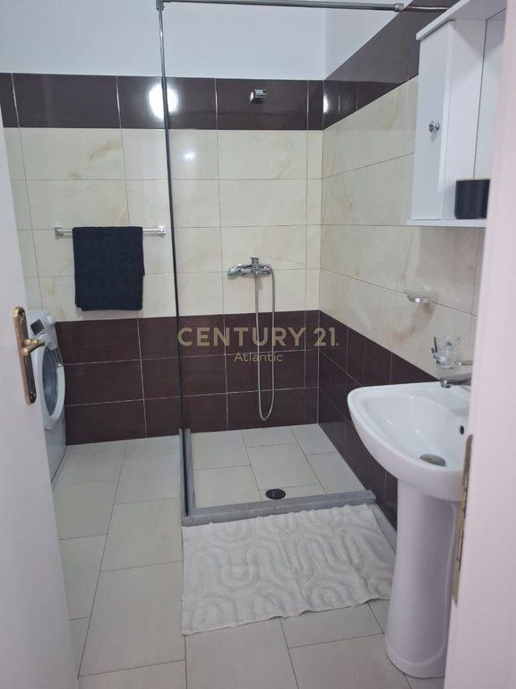 JEPET ME QIRA APARTAMENT 1+1 PLAZH ILIRIA (500 MIJ LEKE)!
