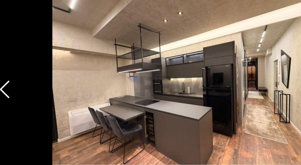 Apartament per shitje 2+1+2 tek Ambasador 3