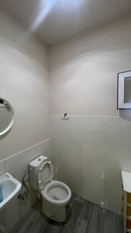 APARTAMENT ME QERA 2+2 RRUGA E DIBRES 50.000 LEKE FH-79151