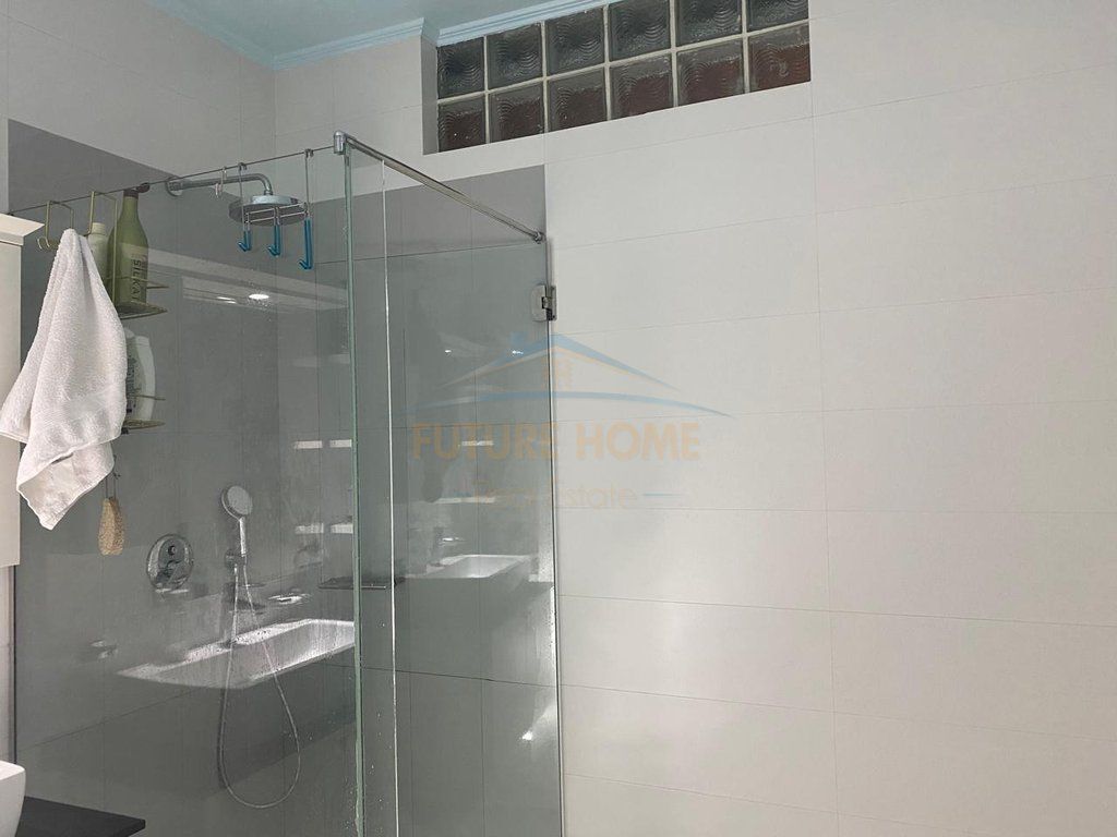 Title Shitet, Apartament 3+1+2, Pastiçeri Melisa, Fresku, Tiranë
