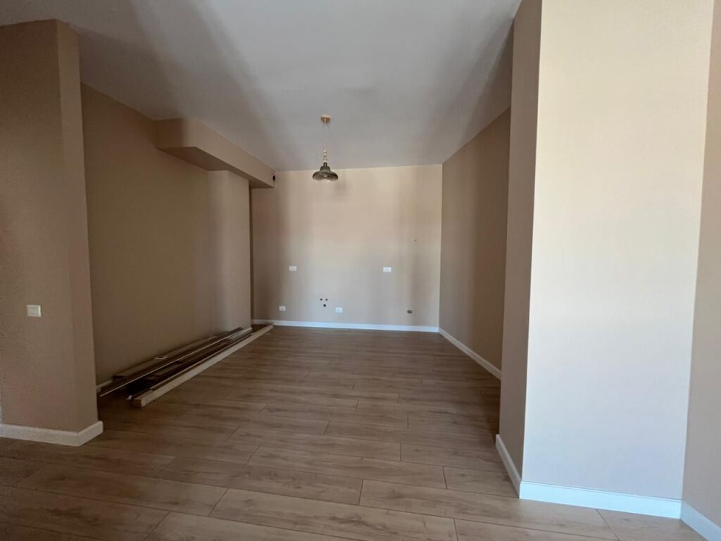 Shitet apartament 1+1, Porta e Re | Sauk !
