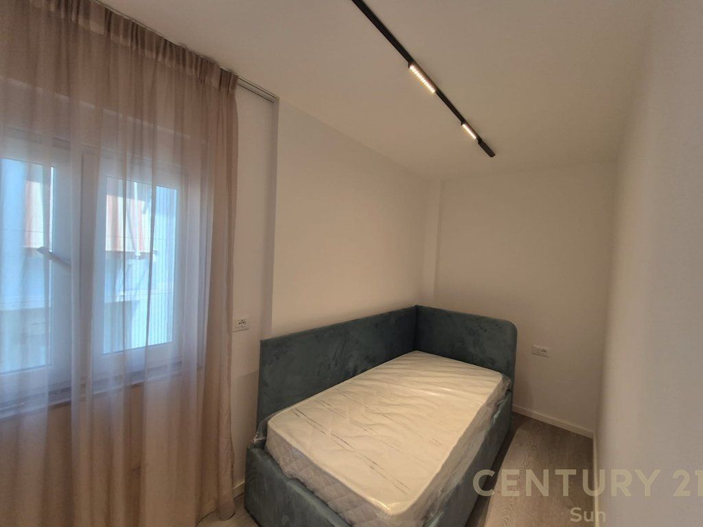 SHITET APARTAMENT 2+1 NË ZEMËR TË BLLOKUT ✨🏡 SUN142899