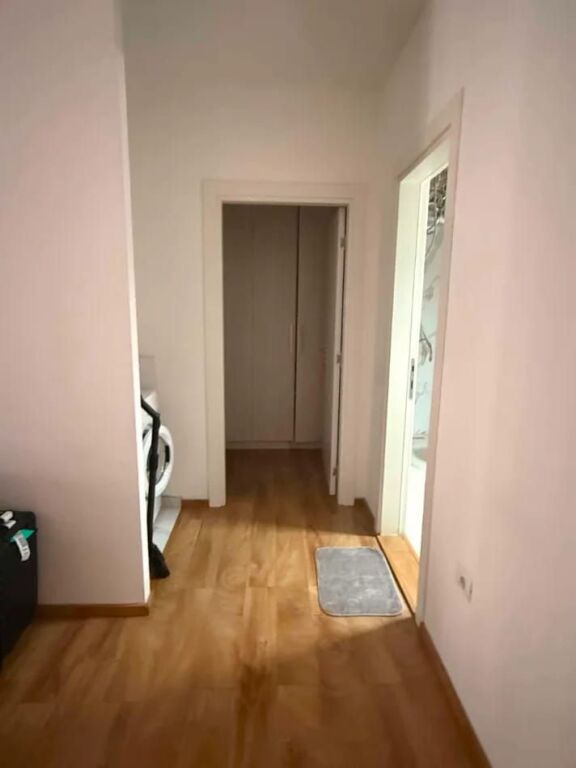 Jepet me qira apartament 1+1