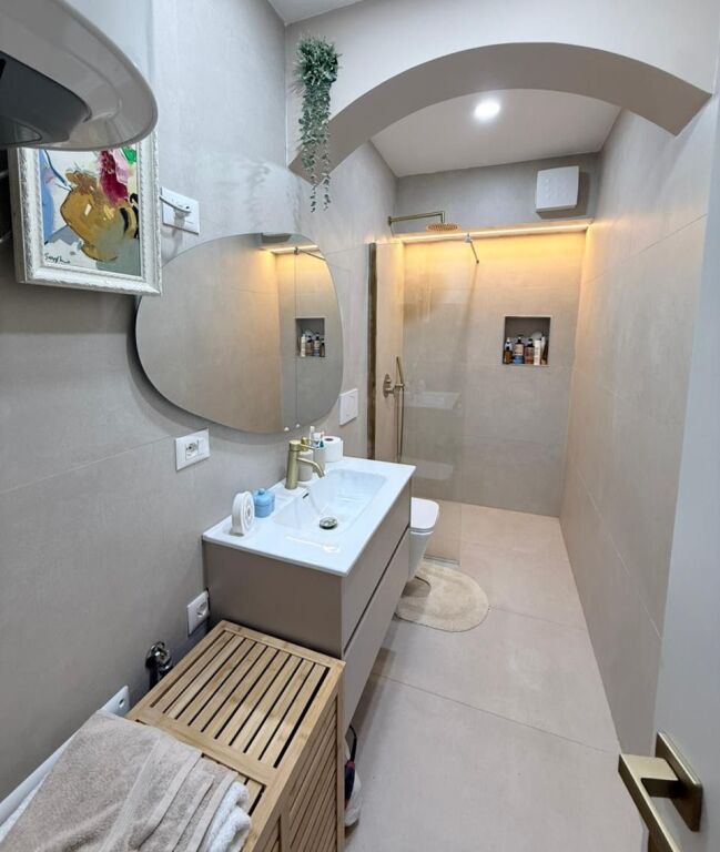 🏡 APARTAMENT 2+1 PËR SHITJE TEK KINEMA AGIMI BLLOK
