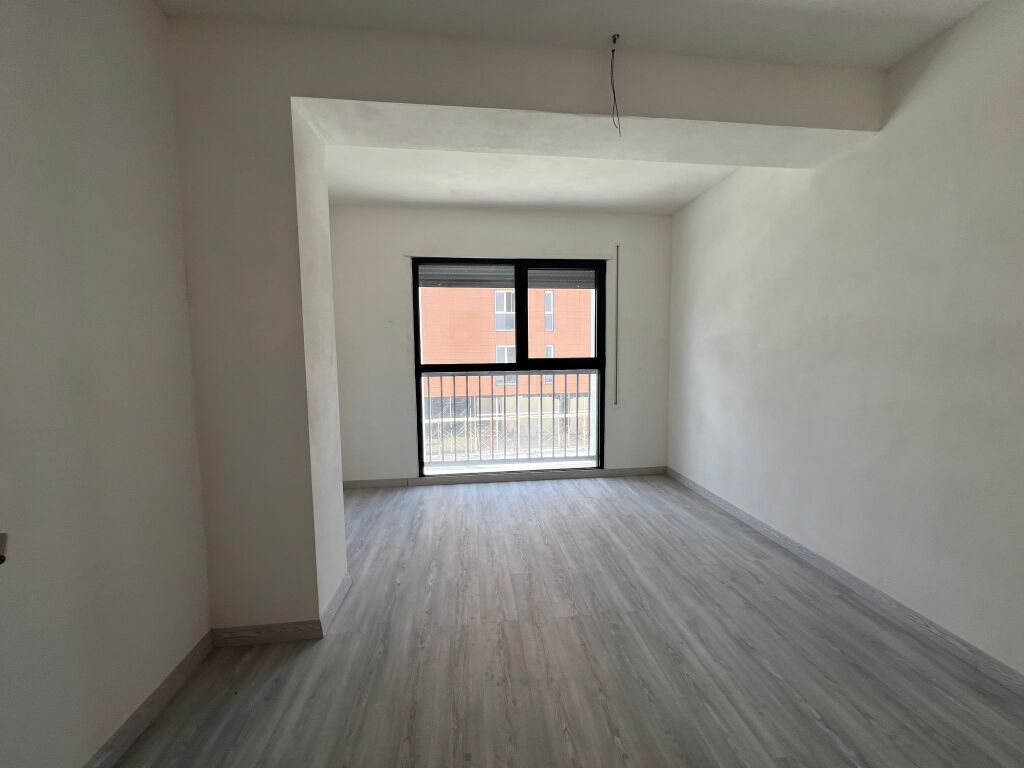 Qera, Apartament 2+1+2 Bulevardi i Ri