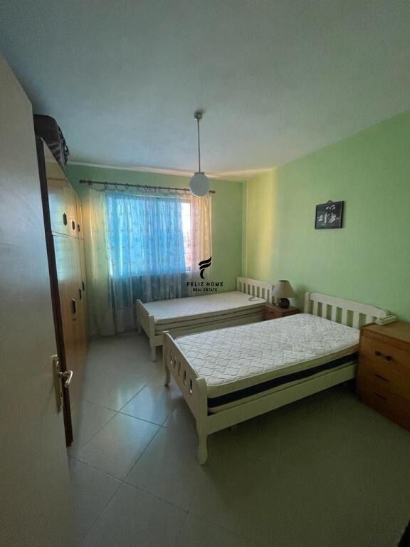 APARTAMENT ME QERA 2+1 PORCELAN 40.000 LEKE FH-79068