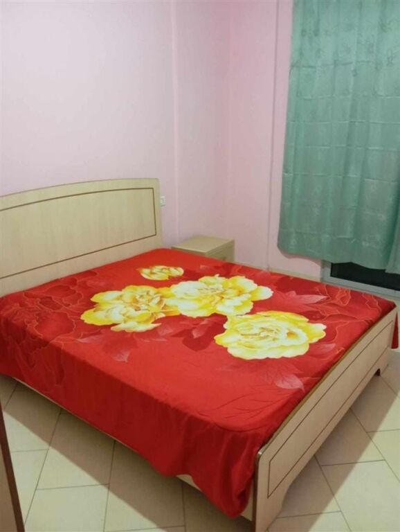 Apartament me qera
