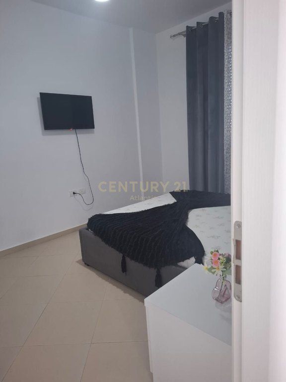 JEPET ME QIRA APARTAMENT 1+1 PLAZH ILIRIA (500 MIJ LEKE)!
