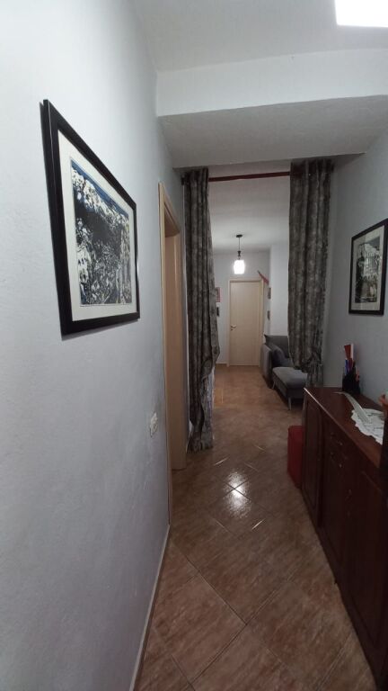 Apartament me Qira 2+1 - Përballë Universitetit Zoja e Këshillit të Mirë