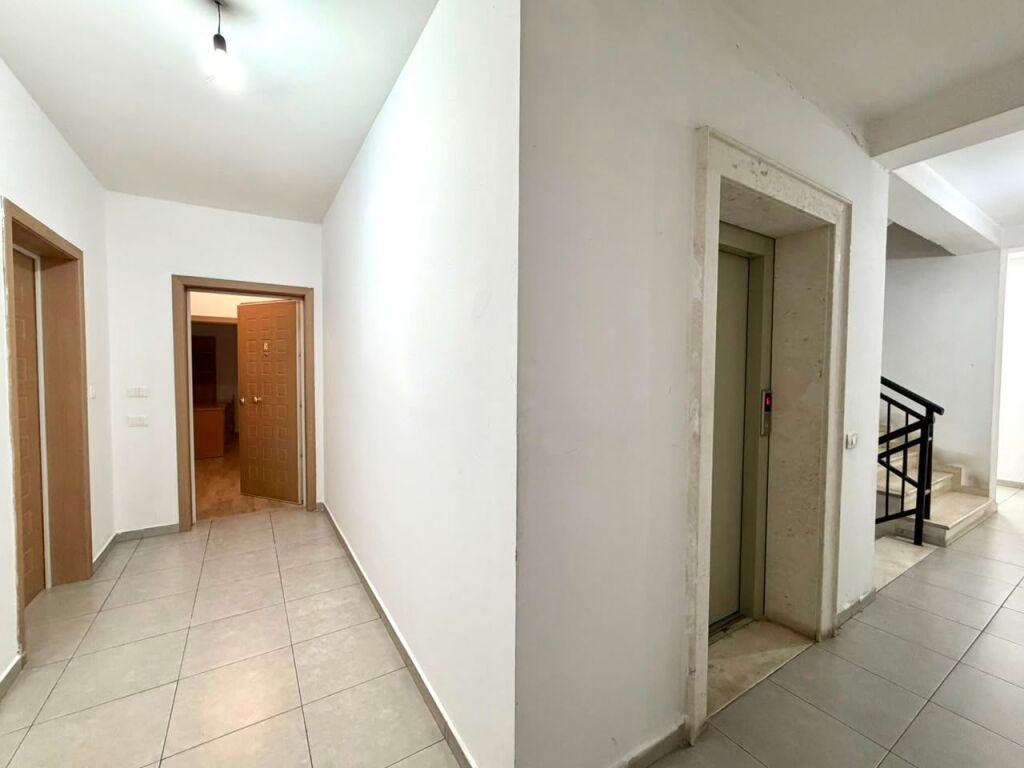 In Affitto: Appartamento 1+1 &amp; Balcone 📍Via Dibra - QSUT || Appartamento Gigante 72m² (55.000 Lek/Mese) Fronte Strada