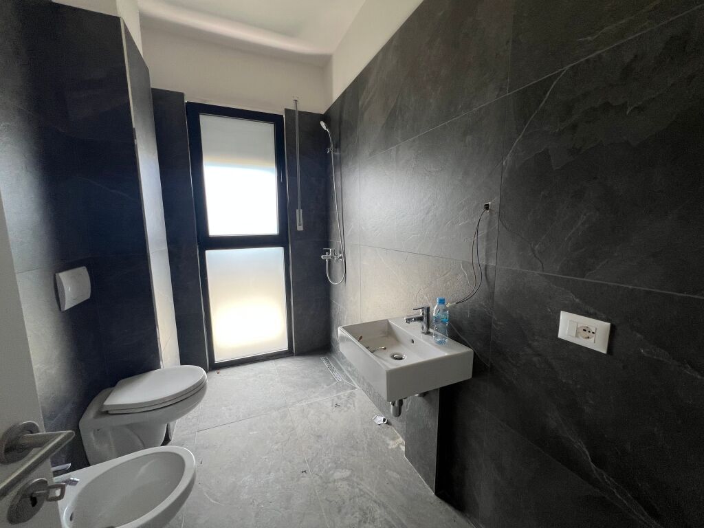 Qera, Apartament 2+1+2 Bulevardi i Ri