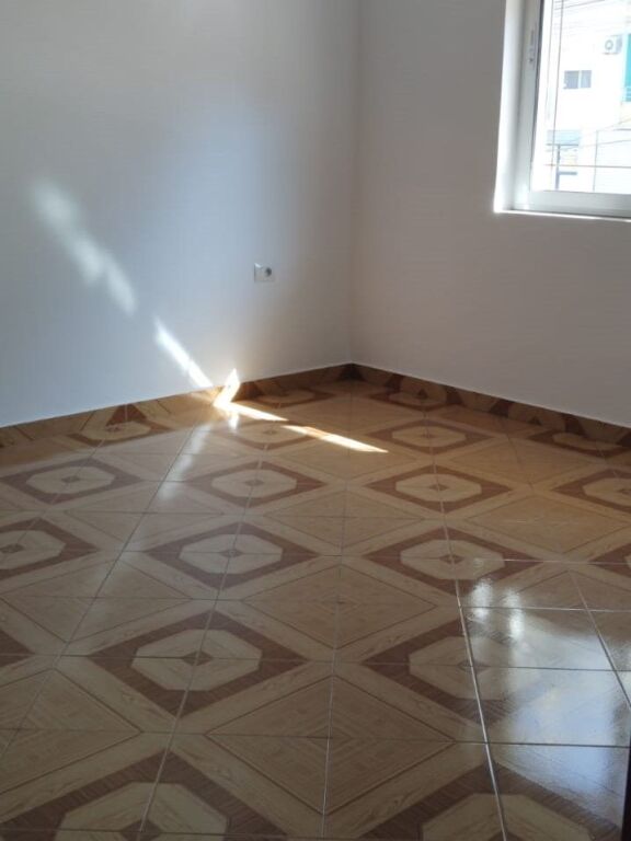 Apartament 4+1 me qira –  Astir - pranë Vilës L !