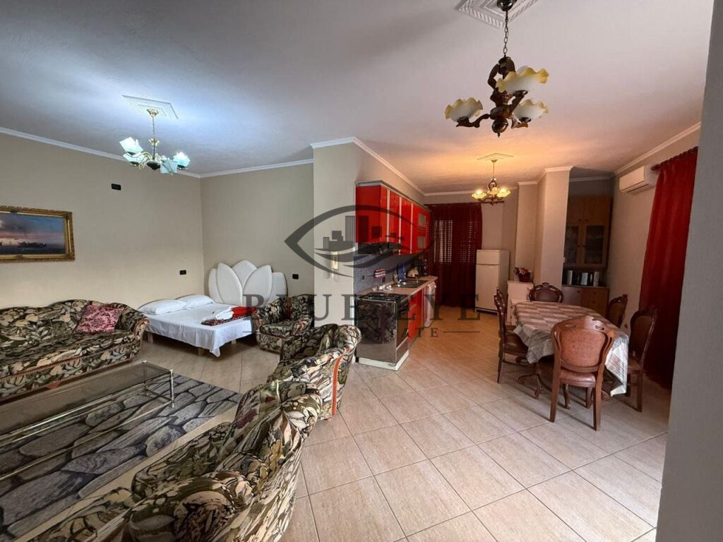 Apartament me Qera në Zemër të Durrësit