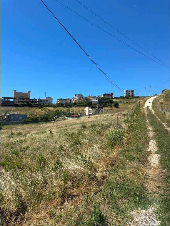 Tokë 1000 m² në Arapaj, Durrës, me Pamje nga Deti – 40,000€ !