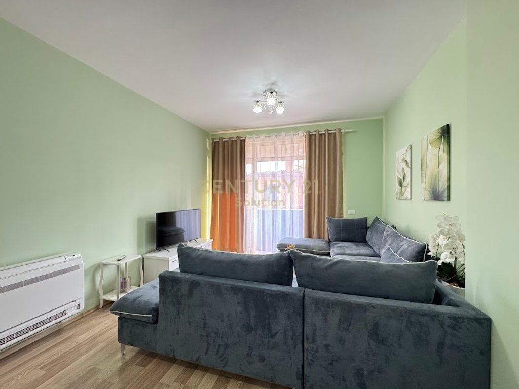 APARTAMENT 1+1 PER QIRA PRANE TOPTANIT!