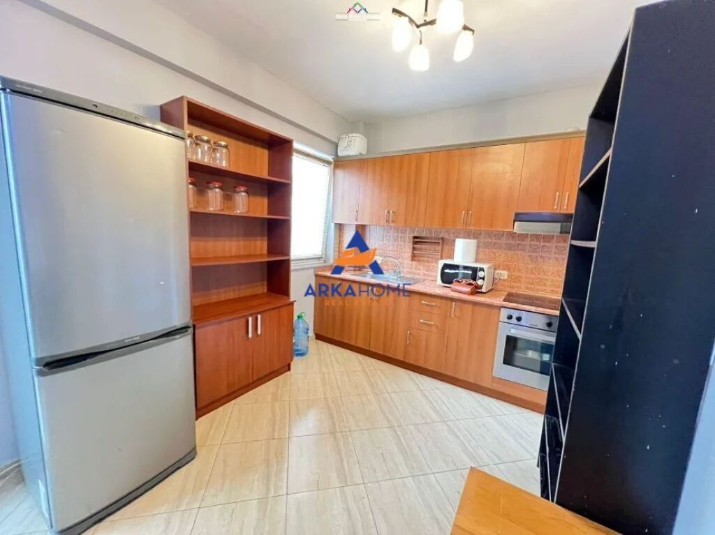 JEPET APARTAMENT 2+1 ME QERA "TEK RRUGA JORDAN MISJA" 520 EURO
